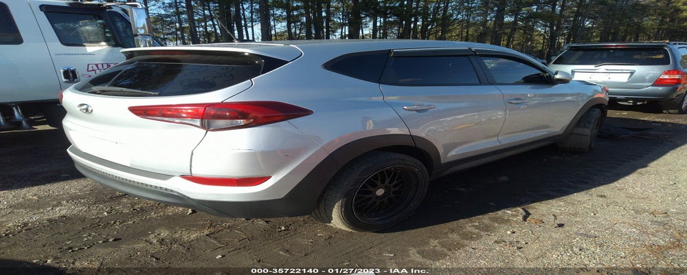 KM8J23A47HU260140 2017 HYUNDAI TUCSON photo no. 4