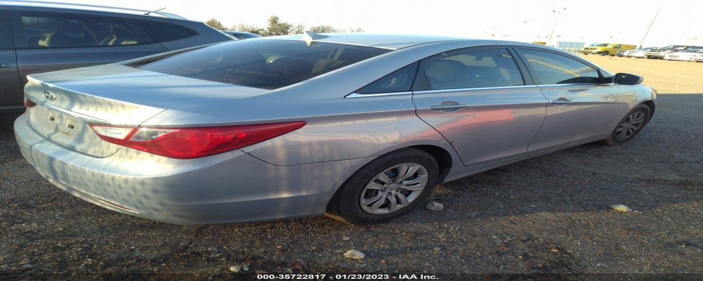 5NPEB4AC8BH134311 2011 HYUNDAI SONATA photo no. 4