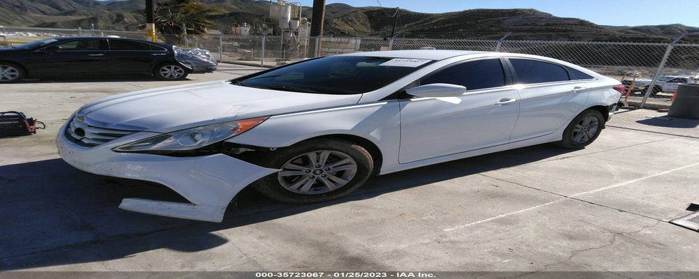 5NPEB4AC2EH924644 2014 HYUNDAI SONATA photo no. 2
