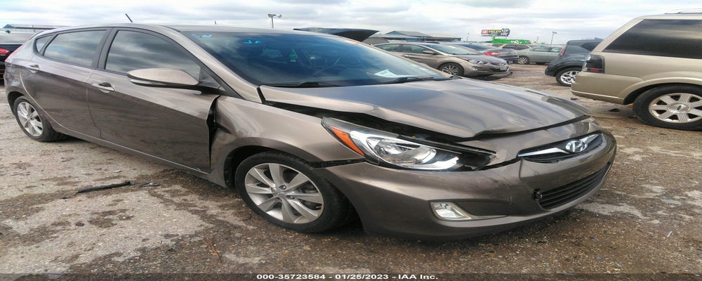 KMHCU5AEXDU073847 2013 HYUNDAI ACCENT photo no. 6