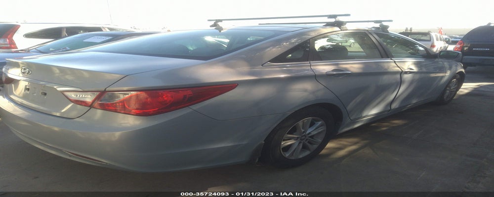 5NPEB4AC4DH629883 2013 HYUNDAI SONATA photo no. 4