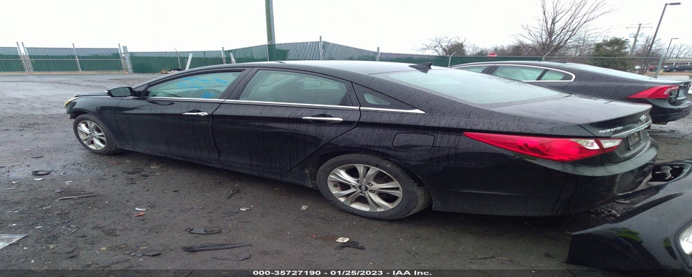 5NPEC4AC9BH011582 2011 HYUNDAI SONATA photo no. 3