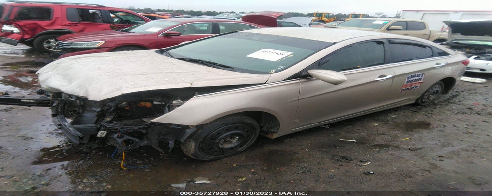 5NPEB4AC5BH226153 2011 HYUNDAI SONATA photo no. 2