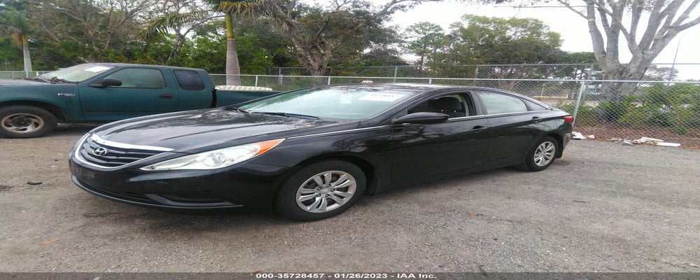 5NPEB4AC2BH229821 2011 HYUNDAI SONATA photo no. 2