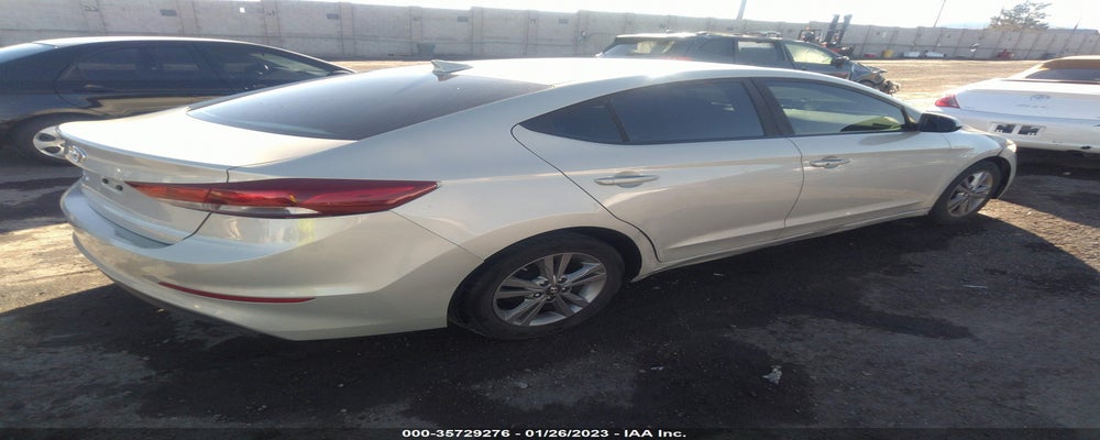 KMHD84LF0HU396139 2017 HYUNDAI ELANTRA photo no. 4