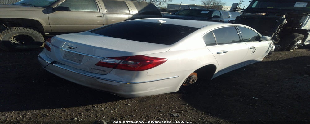 KMHGC4DD9CU157075 2012 HYUNDAI GENESIS photo no. 4