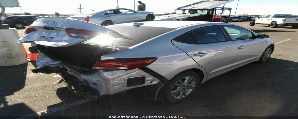 KMHD84LFXHU164549 2017 HYUNDAI ELANTRA photo no. 4