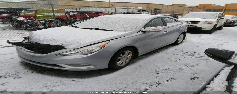 5NPEC4AC7BH126505 2011 HYUNDAI SONATA photo no. 2