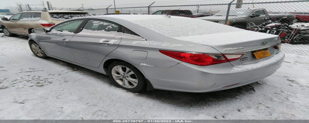 5NPEC4AC7BH126505 2011 HYUNDAI SONATA photo no. 3
