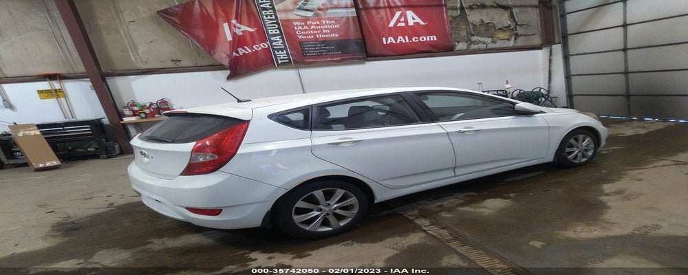 KMHCU5AE5DU076915 2013 HYUNDAI ACCENT photo no. 4