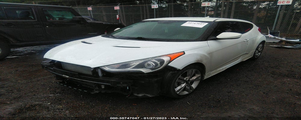 KMHTC6AD2DU161789 2013 HYUNDAI VELOSTER photo no. 2