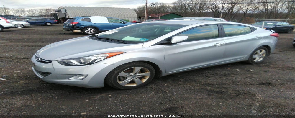 5NPDH4AE8DH421307 2013 HYUNDAI ELANTRA photo no. 2
