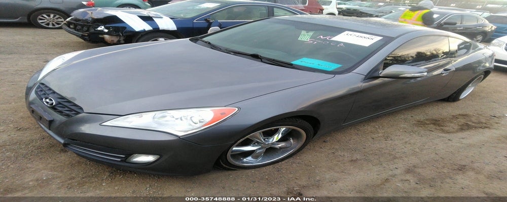 KMHHU6KH1BU054797 2011 HYUNDAI GENESIS COUPE photo no. 2