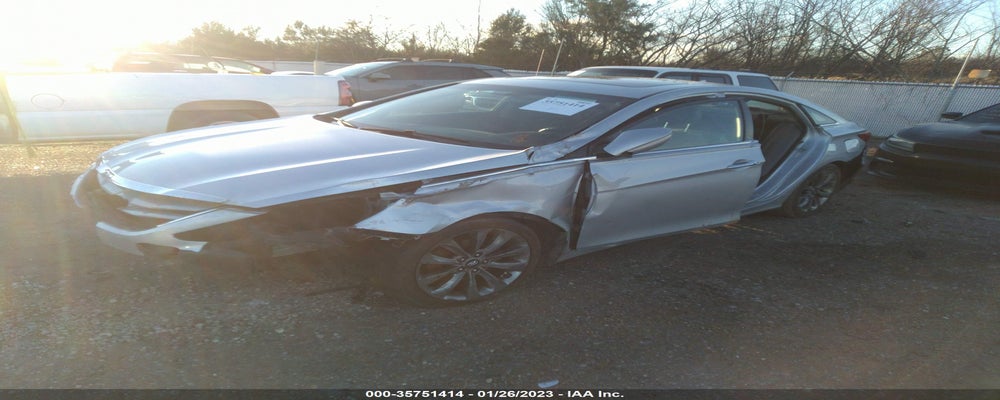 5NPEC4AC1BH160942 2011 HYUNDAI SONATA photo no. 2