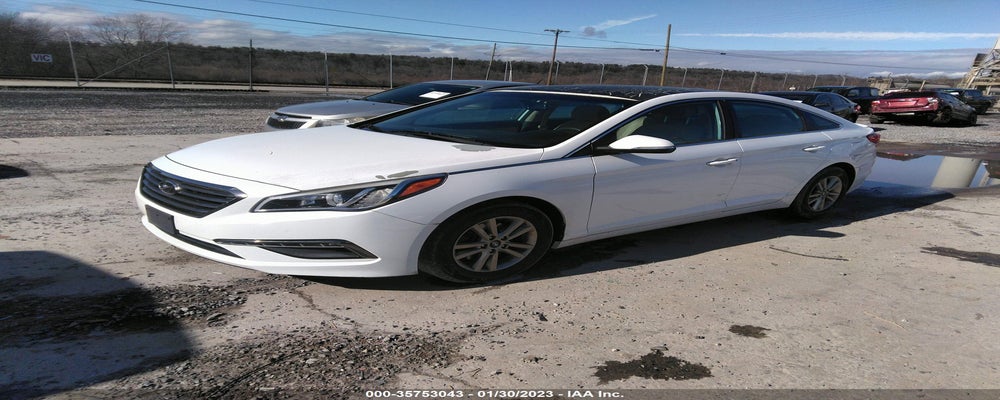 5NPE24AA2FH134518 2015 HYUNDAI SONATA photo no. 2