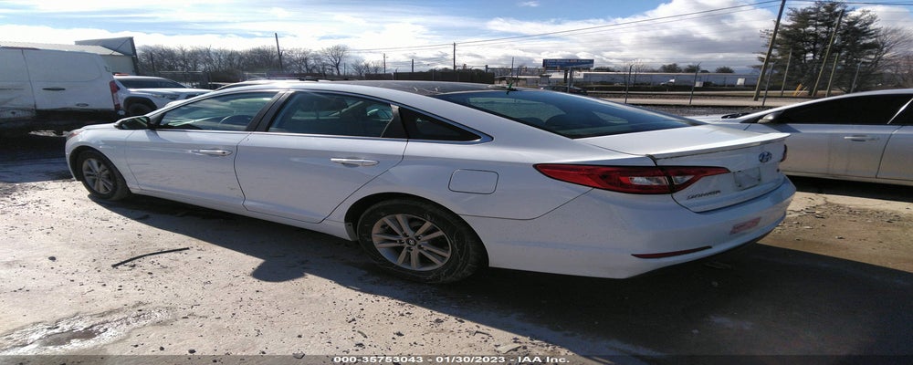 5NPE24AA2FH134518 2015 HYUNDAI SONATA photo no. 3