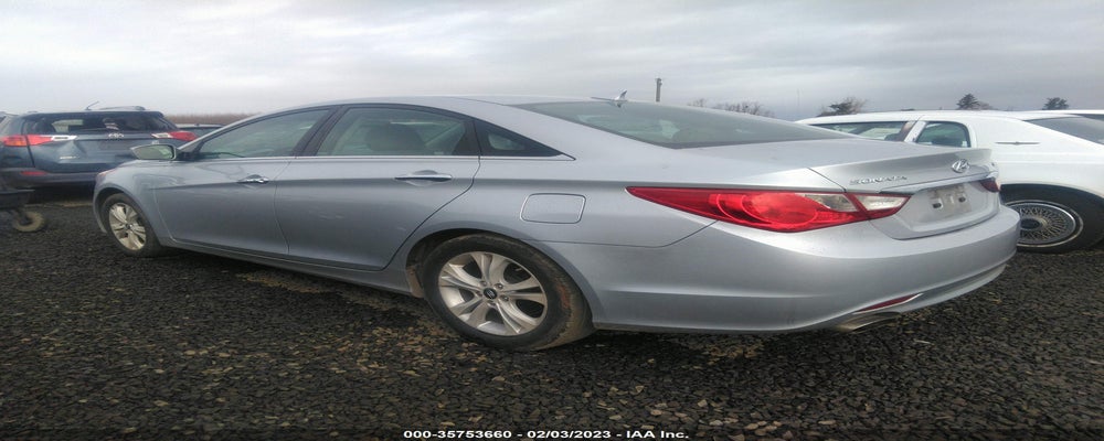 5NPEC4AB3BH174333 2011 HYUNDAI SONATA photo no. 3