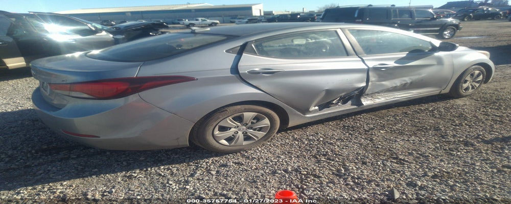 5NPDH4AEXGH675508 2016 HYUNDAI ELANTRA photo no. 4