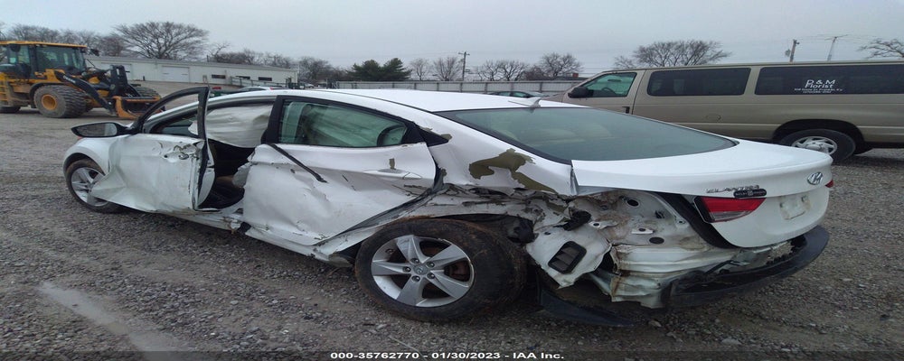 5NPDH4AEXDH355133 2013 HYUNDAI ELANTRA photo no. 3