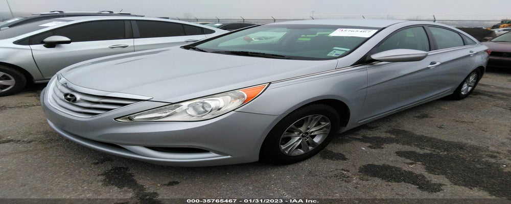 5NPEB4AC3BH221825 2011 HYUNDAI SONATA photo no. 2