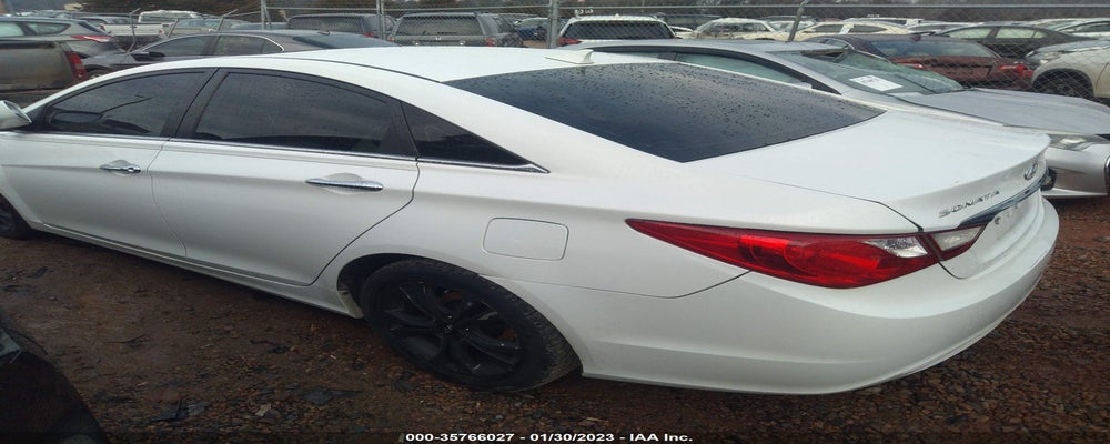 5NPEC4AC1BH029476 2011 HYUNDAI SONATA photo no. 3