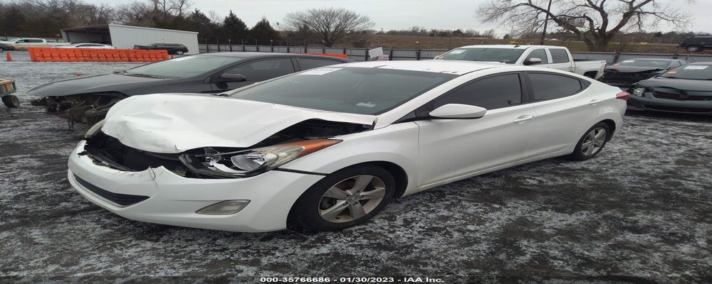 5NPDH4AE3DH339355 2013 HYUNDAI ELANTRA photo no. 2