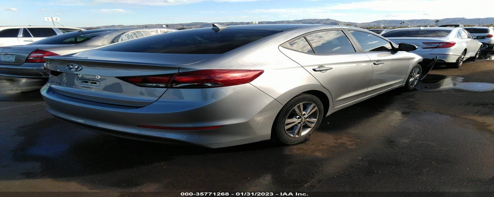 5NPD84LF7HH080705 2017 HYUNDAI ELANTRA photo no. 4
