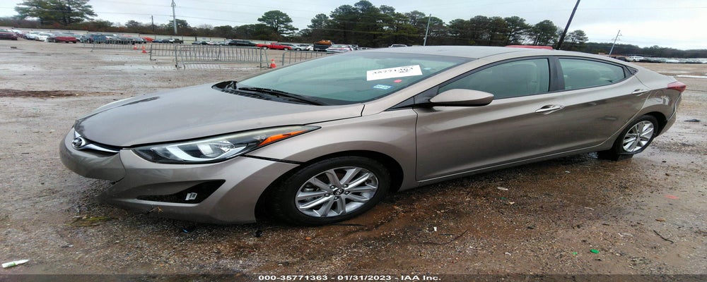5NPDH4AE1FH639818 2015 HYUNDAI ELANTRA photo no. 2