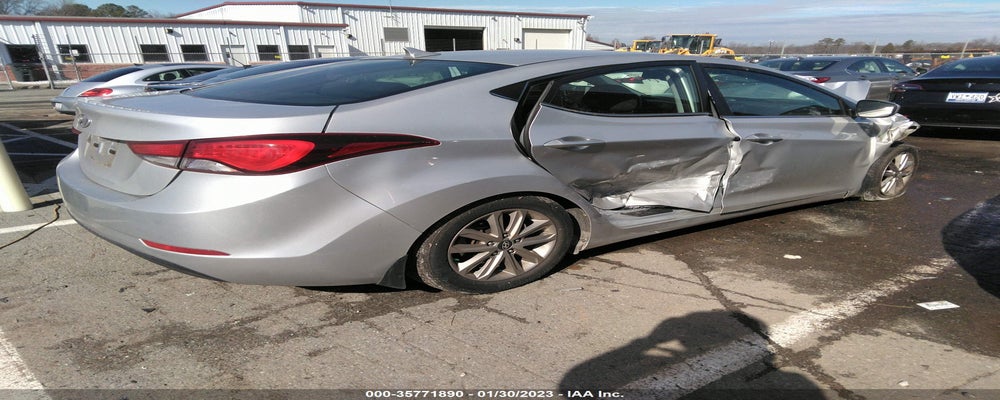 KMHDH4AE8FU227915 2015 HYUNDAI ELANTRA photo no. 4