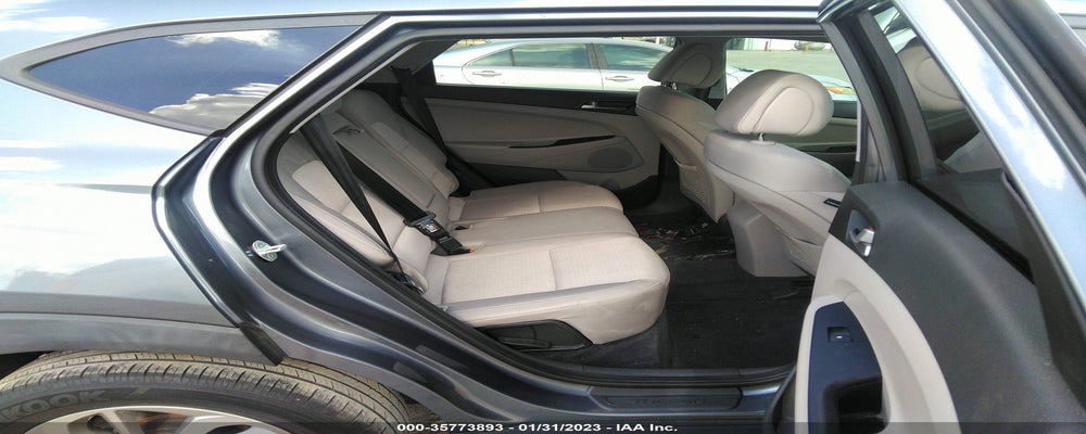 KM8J33A45GU061504 2016 HYUNDAI TUCSON photo no. 8