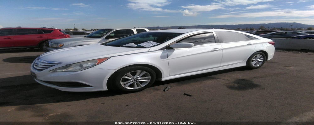 5NPEB4ACXEH904643 2014 HYUNDAI SONATA photo no. 2