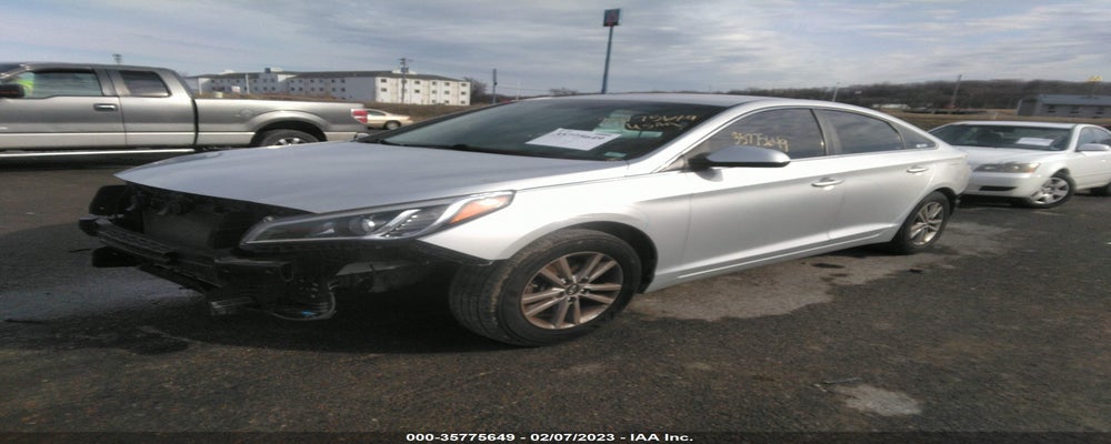 5NPE24AFXHH572380 2017 HYUNDAI SONATA photo no. 2