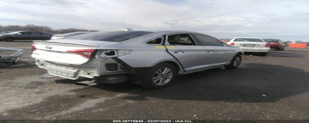 5NPE24AFXHH572380 2017 HYUNDAI SONATA photo no. 4