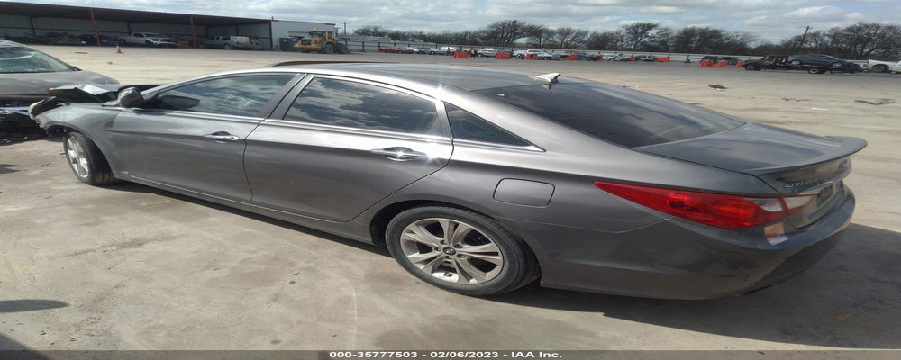 5NPEC4AB1BH300253 2011 HYUNDAI SONATA photo no. 3
