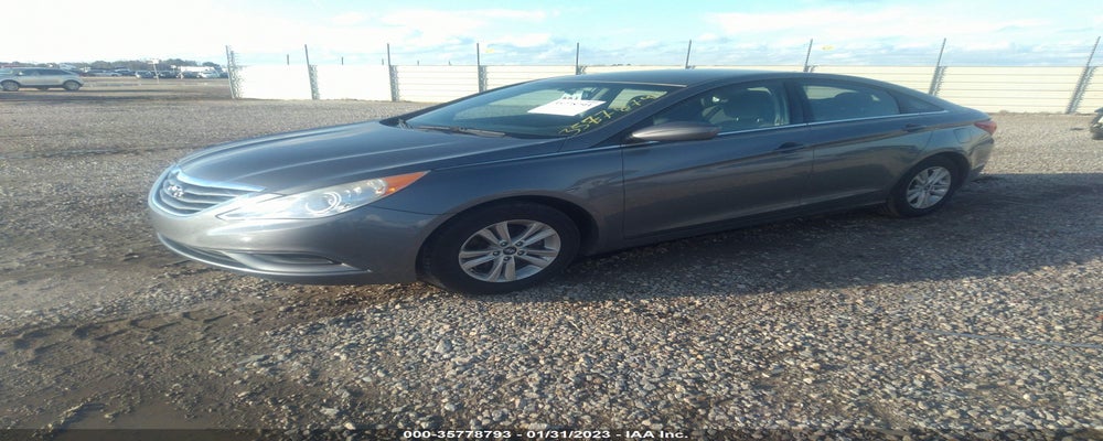 5NPEB4AC4DH700077 2013 HYUNDAI SONATA photo no. 2