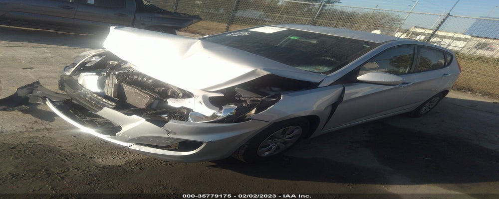 KMHCT5AE3HU300840 2017 HYUNDAI ACCENT photo no. 2