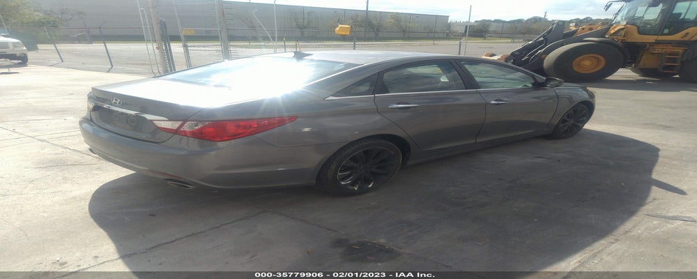 5NPEC4AC5BH041677 2011 HYUNDAI SONATA photo no. 4