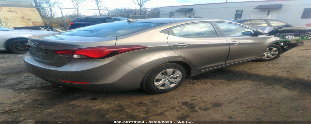 5NPDH4AE3GH757533 2016 HYUNDAI ELANTRA photo no. 4