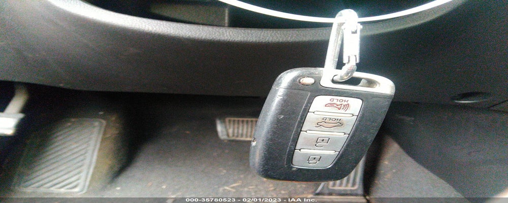 5NPEC4AC8BH273061 2011 HYUNDAI SONATA photo no. 11