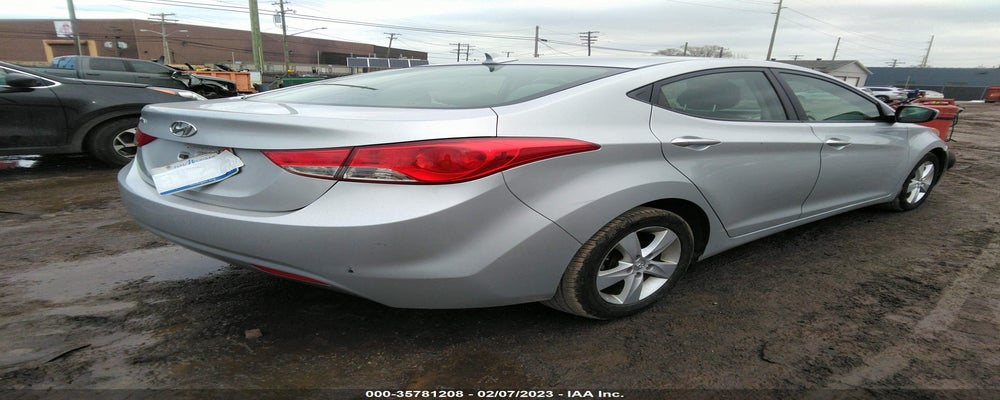5NPDH4AEXDH237907 2013 HYUNDAI ELANTRA photo no. 4