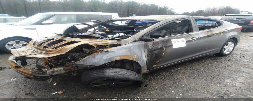 5npdh4ae7dh306763 2013 HYUNDAI ELANTRA photo no. 2