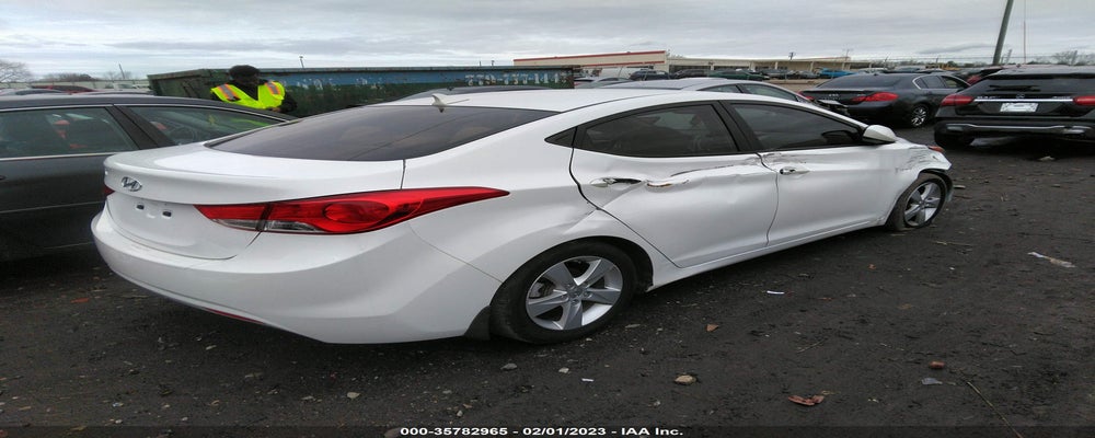 5NPDH4AE7DH189198 2013 HYUNDAI ELANTRA photo no. 4