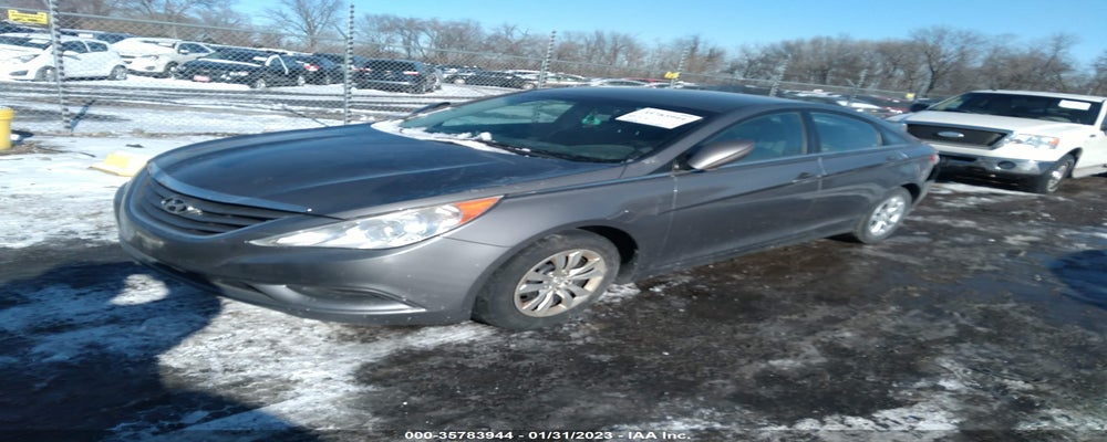 5NPEB4AC2BH228913 2011 HYUNDAI SONATA photo no. 2