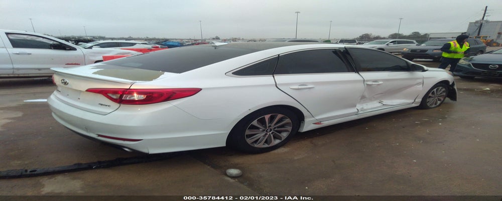5NPE34AF6FH034379 2015 HYUNDAI SONATA photo no. 4