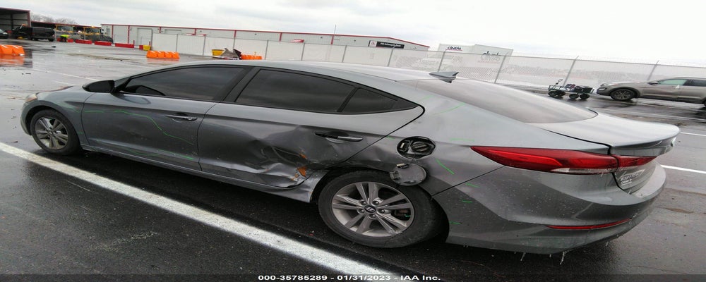KMHD84LF7JU475703 2018 HYUNDAI ELANTRA photo no. 3