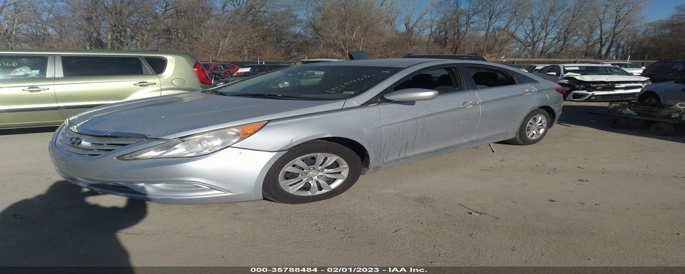 5NPEB4AC0BH223662 2011 HYUNDAI SONATA photo no. 2