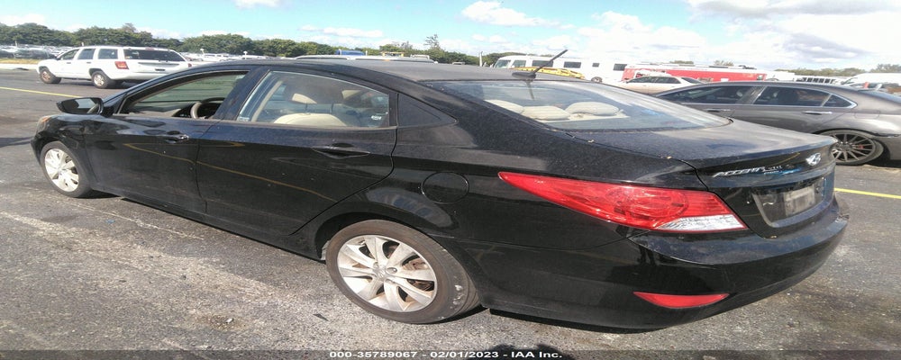 KMHCU4AEXDU283729 2013 HYUNDAI ACCENT photo no. 3