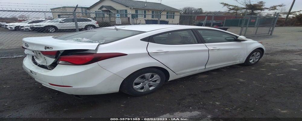 5NPDH4AE0GH763273 2016 HYUNDAI ELANTRA photo no. 4