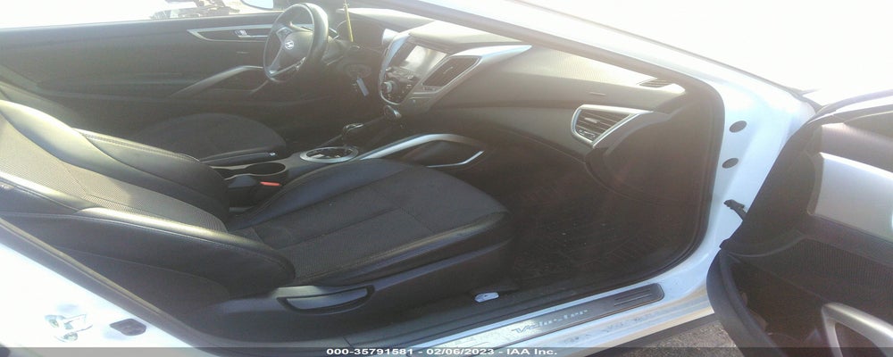 KMHTC6AD2GU300131 2016 HYUNDAI VELOSTER photo no. 5