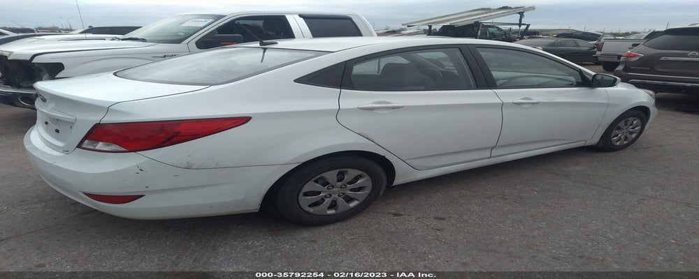KMHCT4AE5FU883810 2015 HYUNDAI ACCENT photo no. 4